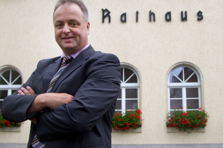 Bürgermeister Mirko Ernst ist kein Freund des Nacktrodelns.