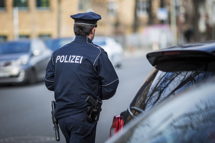 Der Tierfang-Kommando rückte erfolglos ab, die Waffen blieben stecken.