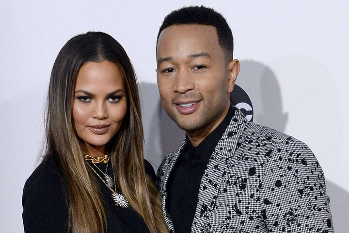 Das Model mit Ehemann John Legend.