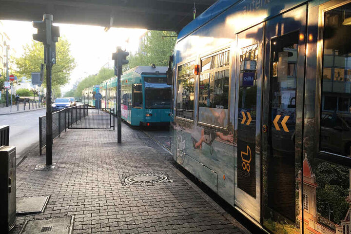 An der Galluswarte stauten sich die Straßenbahnen.