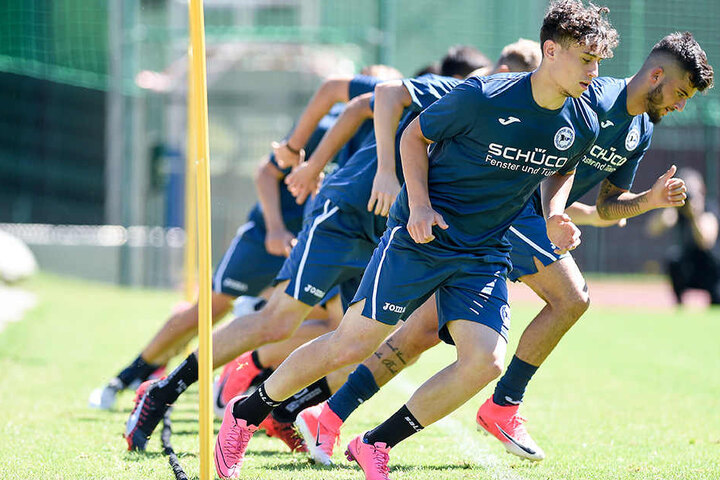 Schon in der Sommervorbereitung mussten die Spieler vom DSC hart trainieren.