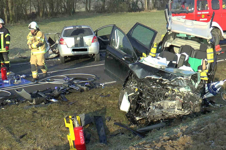 Eine 60-Jährige wurde schwer verletzt mit einem Rettungshubschrauber in ein Krankenhaus geflogen.