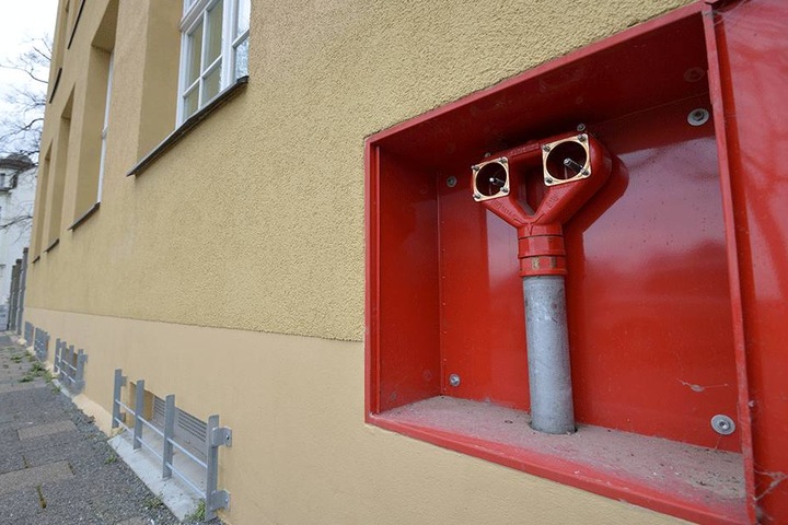 Diebe klauten die Löschwasseranschlüsse auch am Johannes-Kepler-Gymnasium.