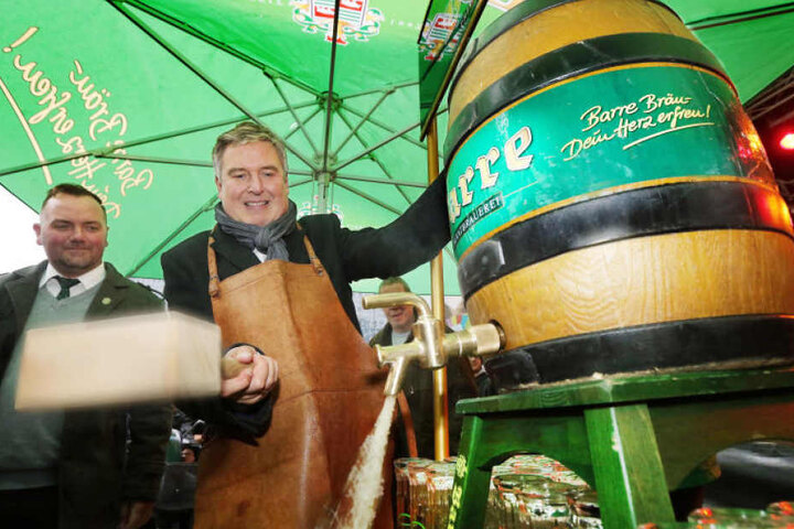 Auch beim Schinkenmakrt wird das Bierfass angestochen!