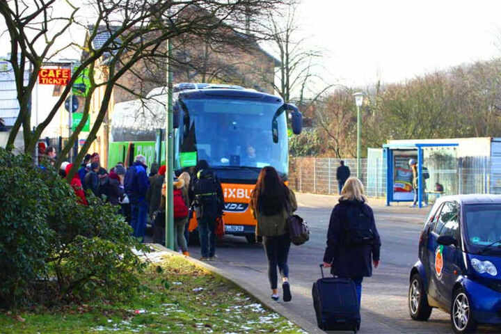 Für Reisende, die nur wenig Geld ausgeben wollen, ist der Fernbusbahnhof in Bielefeld ein Gewinn.
