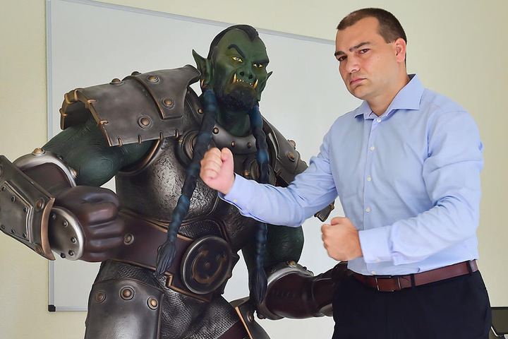 Angriff des Orks: Zwetan Letschew (39) muss sich gegen die Herren aus
Warcraft wehren.