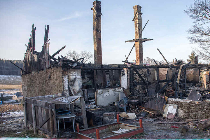 Die Bewohner des Hauses haben bei dem Brand alles verloren.