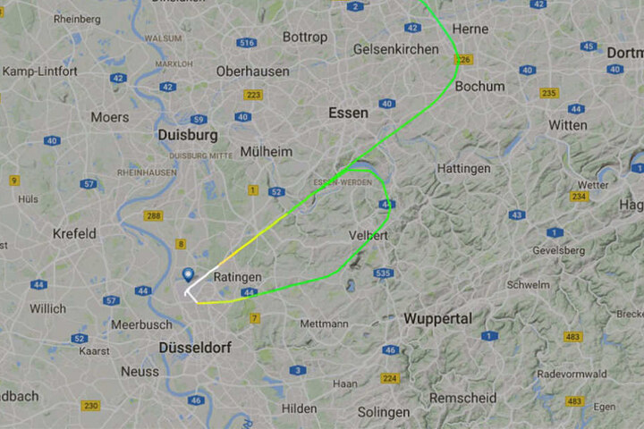 Auf Flightradar wird die "Ehrenrunde" der Air Berlin-Maschine sichtbar.