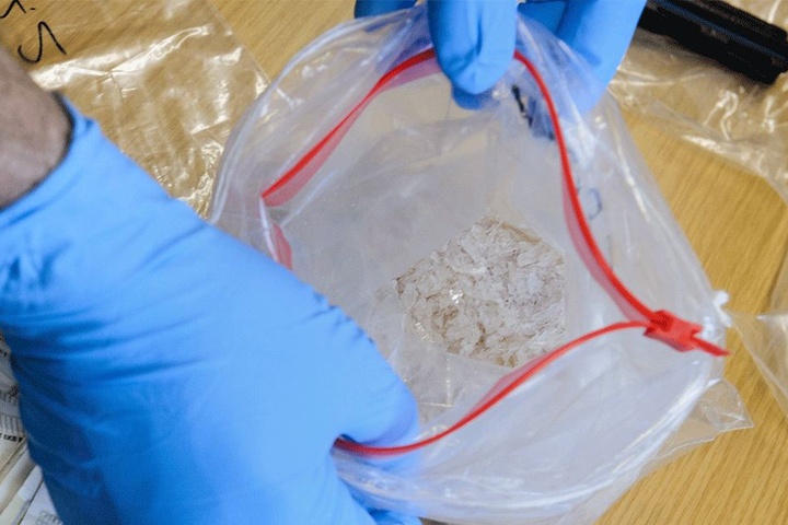 Crystal Meth findet, aus tschechischen Drogenküchen kommend, seine Abnehmer zunehmend auch im Vogtland.