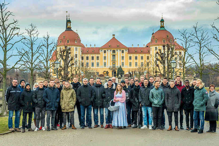 Gruppenfoto mit Aschenbrödel.
