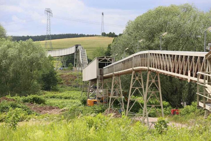 Das fast zwei Kilometer lange Förderband wird in den nächsten Monaten komplett verschwinden.