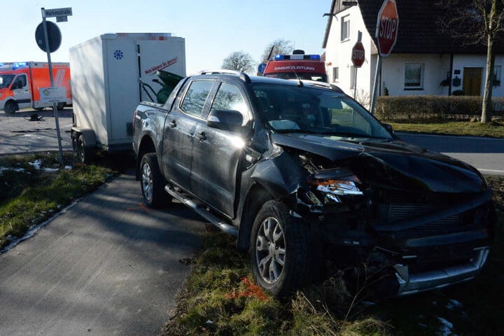 Der 43-jährige Pick-up-Fahrer aus Schmallenberg erkannte die Situation zu spät.