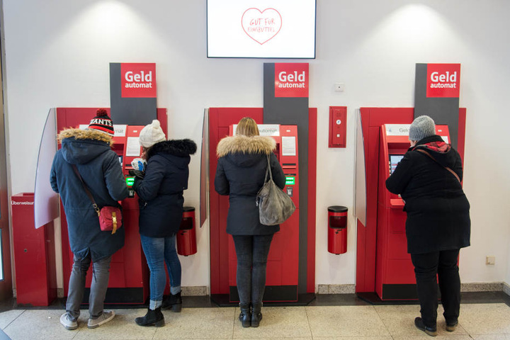 Die Sparkasse Bautzen hat als sechstes Kreditinstitut einseitig Langzeitsparverträge mit ihren Kunden aufgelöst. (Symbolbild)