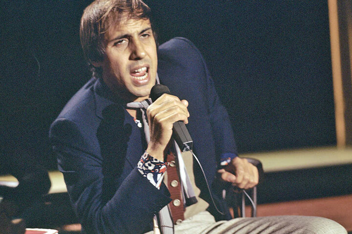 Der italienische Sänger und Schauspieler Adriano Celentano im "ZDF-Nightclub" am 7. Oktober 1970.