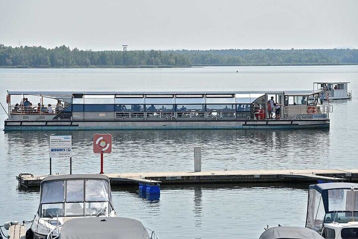 Dieses Passagierschiff wurde extra für die Fahrt zum Nachbarsee gebaut. Denn: Sein Vorgänger war zu groß.