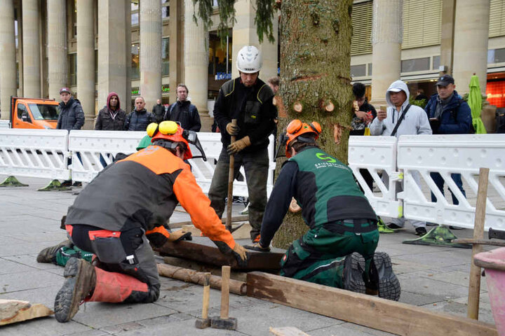 Millimeterarbeit am Boden, damit alles passt.