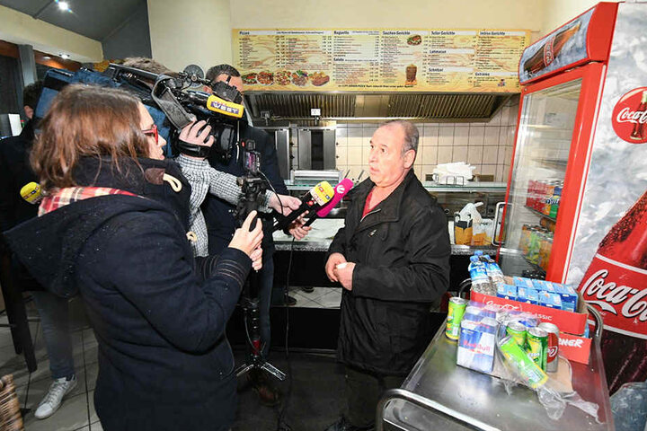 Das Interesse an dem Besitzer des Döner-Imbiss war groß.