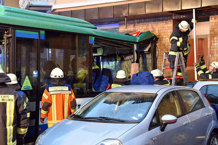 Insgesamt 47 Personen wurden durch den Aufprall verletzt.