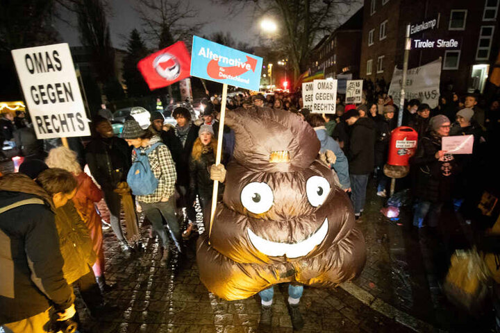 Auch "Omas gegen Rechts" waren Teil des Demonstrationszuges.