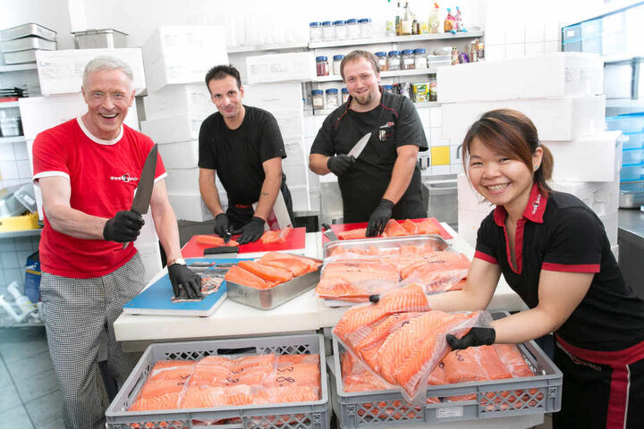 Von seinem schweren Herzfehler hat er lange nichts geahnt. Wolle (l.) ist der Chef
von rund 80 Mitarbeitern.