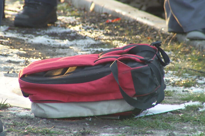 Der Rucksack des Verunglückten liegt am Unfallort.
