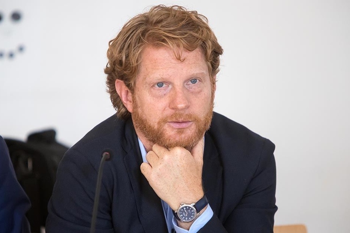 Baubürgermeister Michael Stötzer (45,Grüne) setzt auf einen Männernamen für die neue Straße.