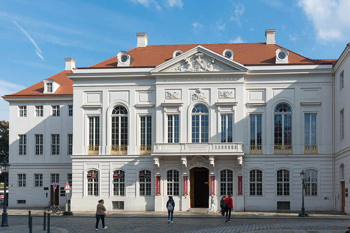 Branchenverbände laden interessierten Nachwuchs ins Kurländer Palais zum "Azubi-Dinner" ein.