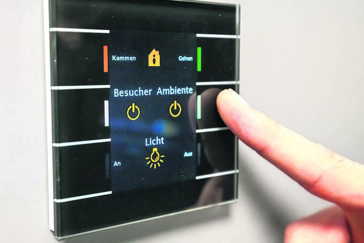 Die Schaltzentrale einer modernen Wohnung: Von diesem kleinen Bedienfeld aus
werden wichtige Funktionen ausgelöst.