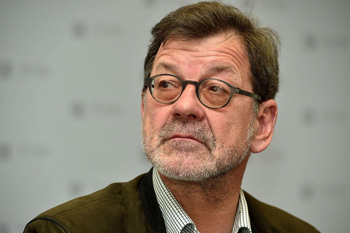 Straßen- und Tiefbauamtschef Reinhard Koettnitz (63) prüft momentan, ob der Weg erhalten bleiben kann.