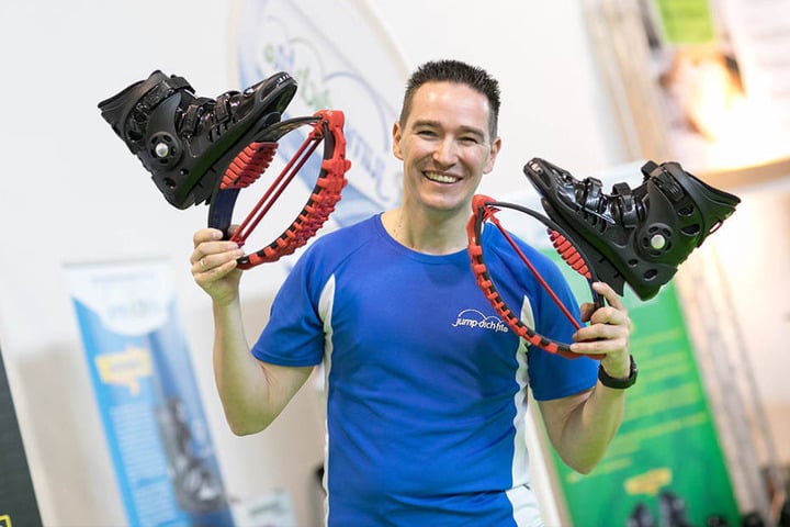 Sprechen beim Laufen viele Muskelgruppen gleichzeitig an:
Jump-dich-fit-Schuhe von Vertriebsleiter Marcus Jungnickel (38).