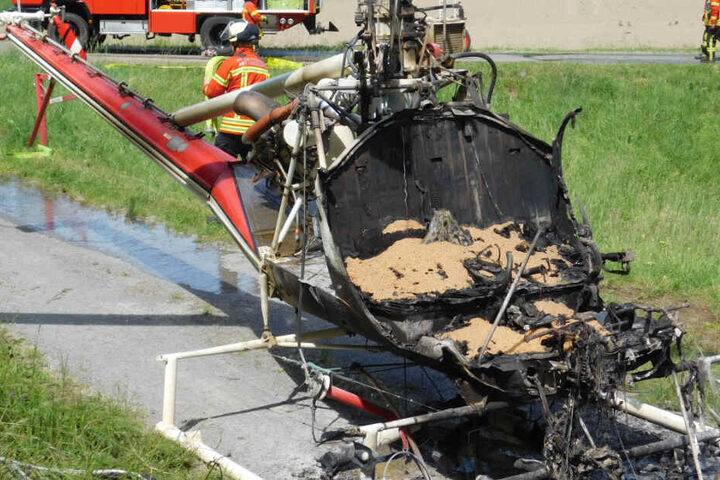 Der Hubschrauber wurde sehr stark beschädigt.
