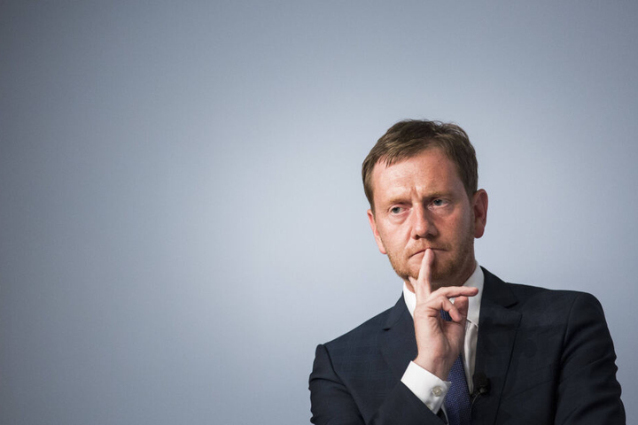 Sachsen-MP Michael Kretschmer (44, CDU) wurde von der Bürgerinitiative nach Harthau eingeladen.