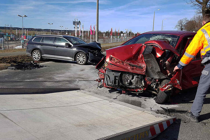 Der Unfall passierte auf der B92 in Höhe des PlauenParks.