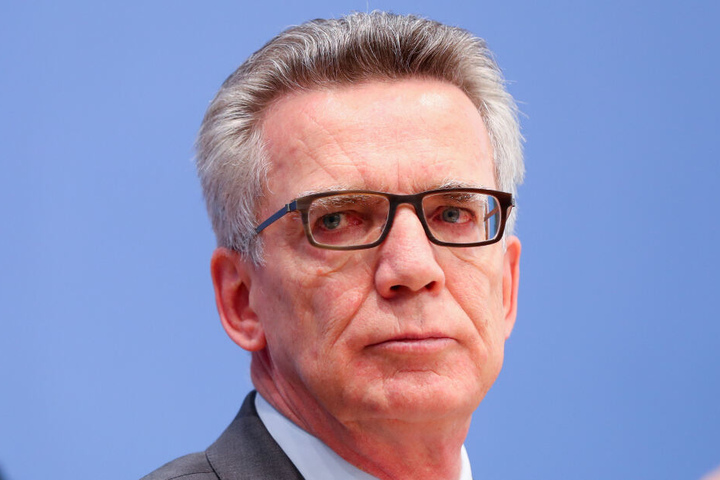 Thomas de Maizière (66, CDU).
