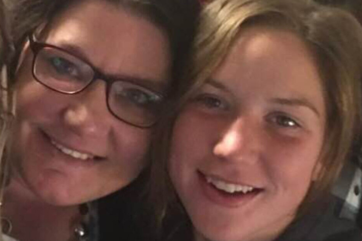 Jill Rosenow wiedervereint mit Tochter Alice.