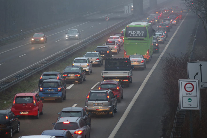 Auf der Strecke nach Düsseldorf stockte der Verkehr.