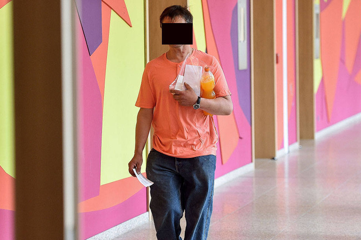 Ralf L. (45) muss per Urteil die Scholle 46 sofort räumen.
