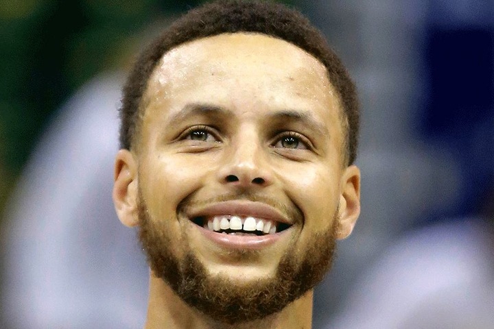 Wenn Zwei sich streiten, freut sich der Dritte: Ob Stephen Curry sich über LeBron James' Beistand gefreut hat?
