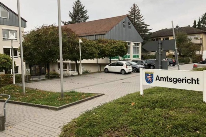 Der Mann muss sich vor dem Amtsgericht Bad Homburg verantworten. (Symbolbild)
