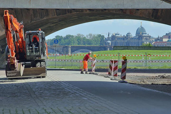 Zum Sommerende hin sollen hier 145 Parkplätze entstanden sein.