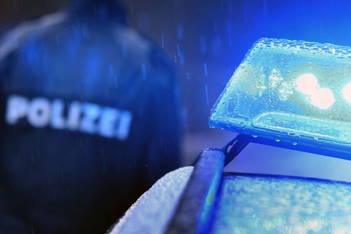 Die Polizei nahm den Unfall auf. (Symbolbild)