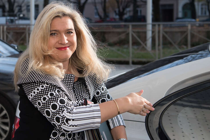 Pflegeministerin Melanie Huml (CSU) gibt finanzielle Hilfe für Pflegebedürftige bekannt. (Archivbild)