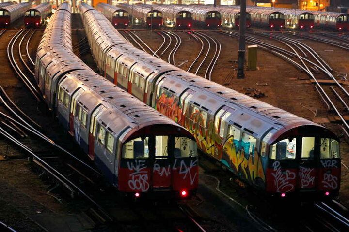 Die U-Bahn in London ist dringend renovierungsbedürftig.