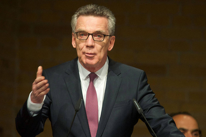 "Ich danke der afghanischen Regierung für ihre Bereitschaft zur partnerschaftlichen Zusammenarbeit", erklärte Bundesinnenminister Thomas de Maizière (62, CDU).
