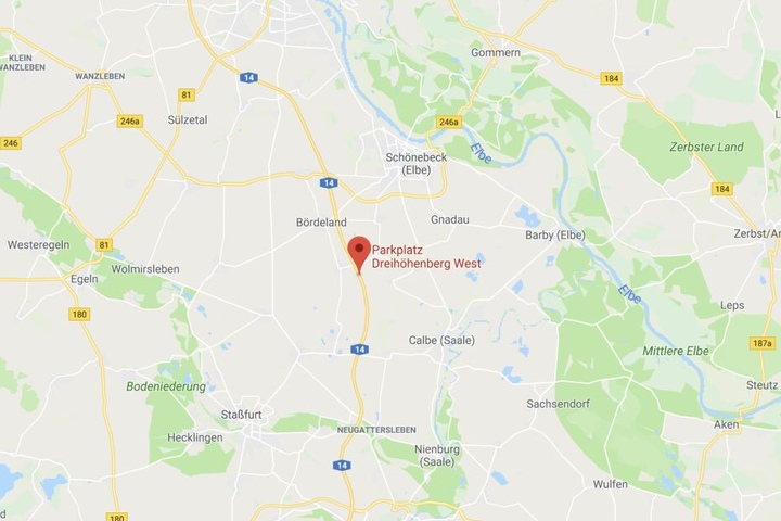 Der Rastplatz "Dreihöhenberg" liegt zwischen den Anschlussstellen Calbe und Schönebeck südlich von Magdeburg.