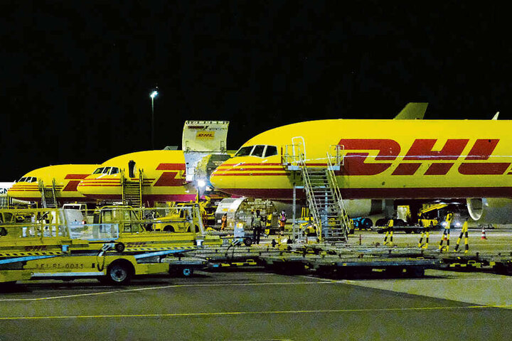 Frachtmaschinen am Flughafen Leipzig. Sie dürfen zum Leidwesen der Anwohner auch nachts fliegen.