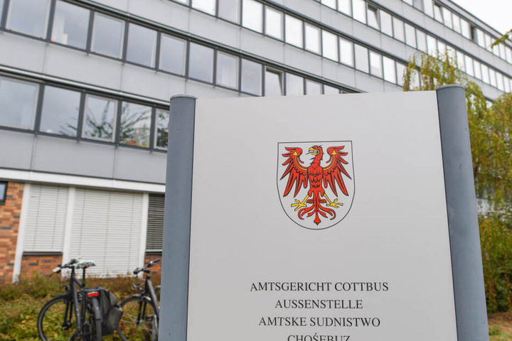 Am Amtsgericht Cottbus wird am Donnerstag der Prozess gegen einen 22-jährigen Dresdner fortgesetzt.