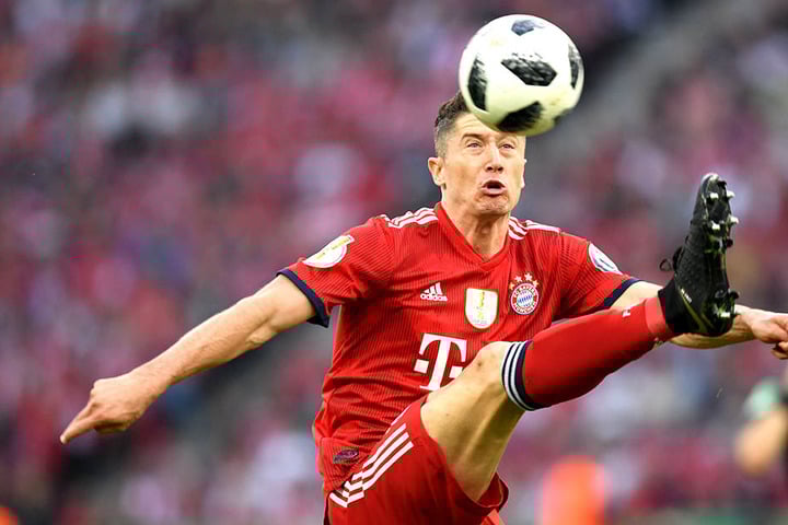 Robert Lewandowski (29) spielt mit dem Gedanken, den FC Bayern zu verlassen.