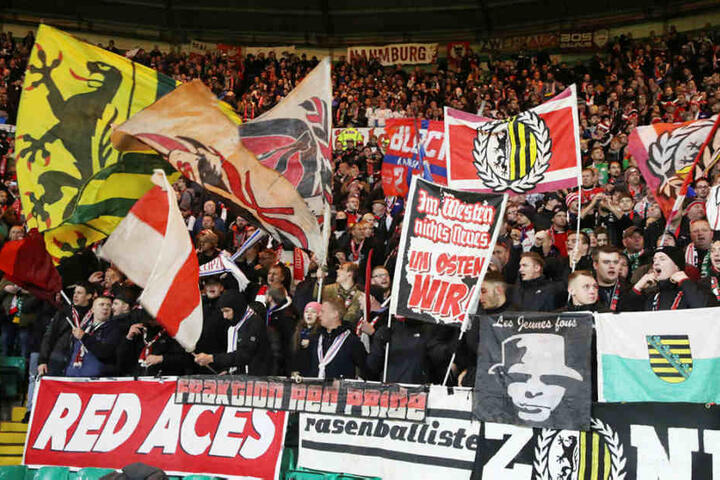 Knapp 2500 Leipziger Fans begleiteten ihre Mannschaft nach Schottland. Das ist vereinsintern neuer internationaler Rekord.