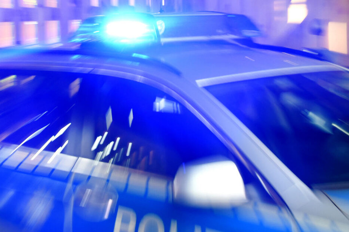 Die Polizei konnte die Frau auf der Autobahn stoppen.